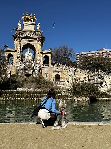 parc-citadelle-barcelone-avec-son-chien