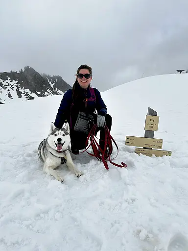 pointe-de-marcelly-combe-de-gron-avec-son-chien