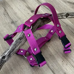 harnais-enfilage-confort-poignee-rose-hey-saika